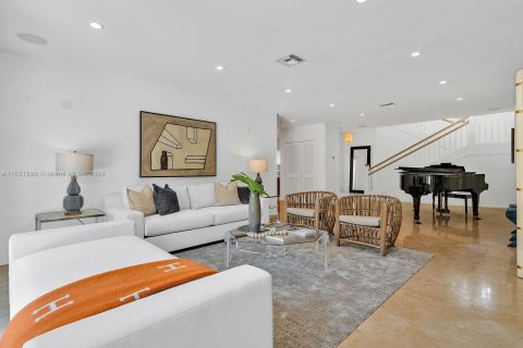 Casa en venta en Miami Beach, Florida, 5 dormitorios, 439.61 m2 № 1305476 - foto 12