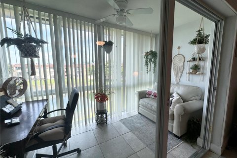 Condo in Sunrise, Florida, 1 bedroom  № 1305441 - photo 19