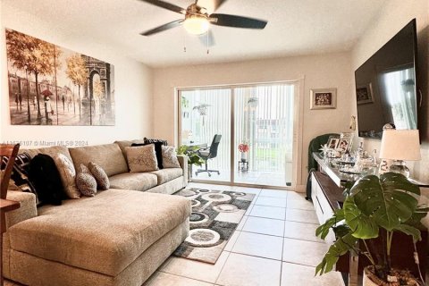 Condominio en venta en Sunrise, Florida, 1 dormitorio, 59.46 m2 № 1305441 - foto 17