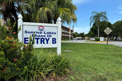 Condominio en venta en Sunrise, Florida, 1 dormitorio, 59.46 m2 № 1305441 - foto 1