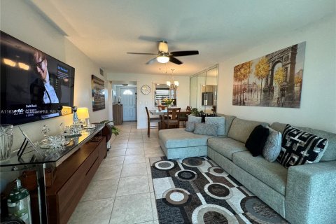 Condominio en venta en Sunrise, Florida, 1 dormitorio, 59.46 m2 № 1305441 - foto 23