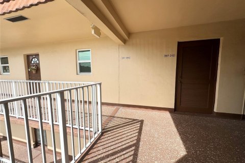 Condominio en venta en Sunrise, Florida, 1 dormitorio, 59.46 m2 № 1305441 - foto 8