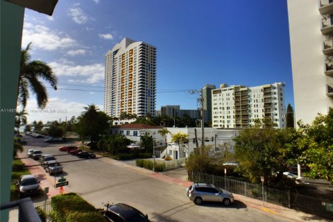 Studio in the Condo in Miami Beach, Florida  № 841570 - photo 11