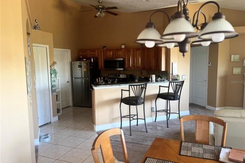Casa en venta en Deltona, Florida, 3 dormitorios, 151.71 m2 № 990572 - foto 5
