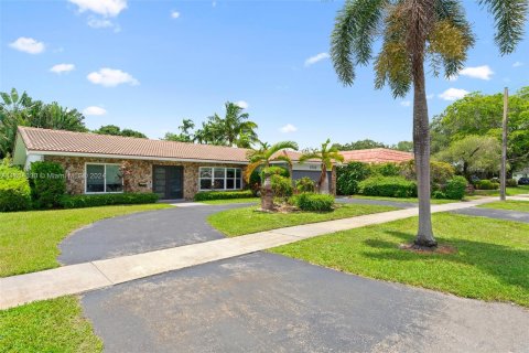 Casa en venta en Hollywood, Florida, 4 dormitorios, 214.05 m2 № 1294870 - foto 1