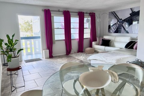 Copropriété à vendre à Deerfield Beach, Floride: 1 chambre, 55.28 m2 № 1294831 - photo 1