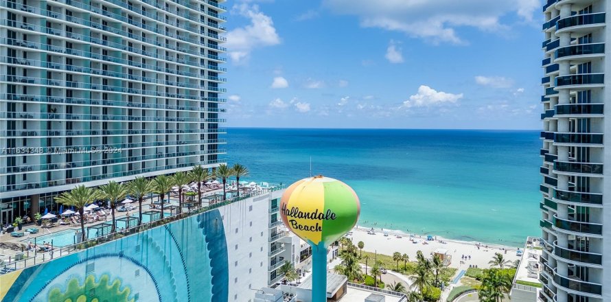 Condo in Hallandale Beach, Florida, 1 bedroom  № 1294871