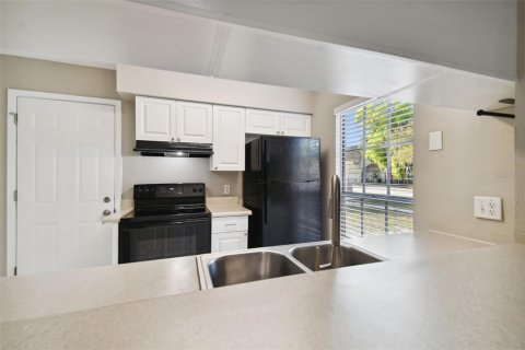 Townhouse in Tampa, Florida 2 bedrooms, 95.13 sq.m. № 1087021 - photo 21