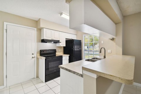 Townhouse in Tampa, Florida 2 bedrooms, 95.13 sq.m. № 1087021 - photo 14