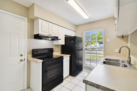 Townhouse in Tampa, Florida 2 bedrooms, 95.13 sq.m. № 1087021 - photo 15