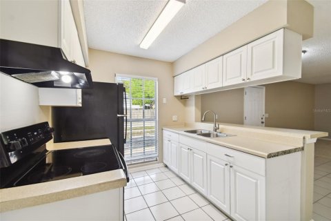 Townhouse in Tampa, Florida 2 bedrooms, 95.13 sq.m. № 1087021 - photo 17