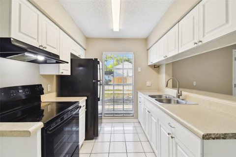 Townhouse in Tampa, Florida 2 bedrooms, 95.13 sq.m. № 1087021 - photo 16