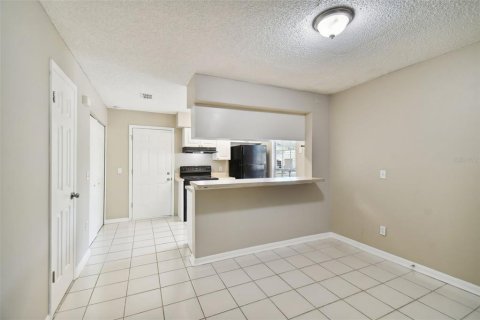 Townhouse in Tampa, Florida 2 bedrooms, 95.13 sq.m. № 1087021 - photo 12