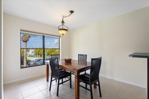 Condominio en venta en Stuart, Florida, 2 dormitorios, 108.14 m2 № 860496 - foto 17