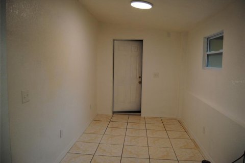 House in Tampa, Florida 3 bedrooms, 121.33 sq.m. № 1378218 - photo 6