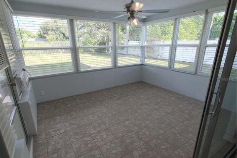 House in Palm Harbor, Florida 2 bedrooms, 89.56 sq.m. № 1378219 - photo 11