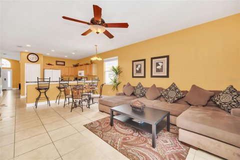 Casa en venta en Davenport, Florida, 4 dormitorios, 188.13 m2 № 1308403 - foto 16