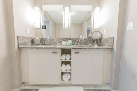 Condo in Fort Lauderdale, Florida, 1 bedroom  № 970343 - photo 10