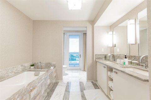 Condo in Fort Lauderdale, Florida, 1 bedroom  № 970343 - photo 12