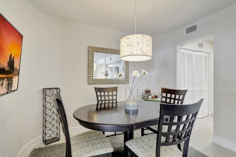 Copropriété à vendre à Deerfield Beach, Floride: 2 chambres, 94.85 m2 № 1155793 - photo 25