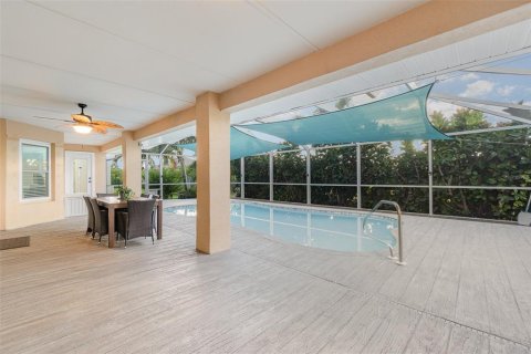 Casa en venta en Cape Coral, Florida, 4 dormitorios, 196.77 m2 № 1382369 - foto 28