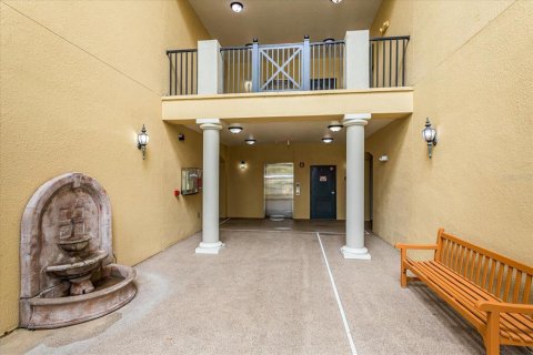 Condo in Windermere, Florida, 3 bedrooms  № 1381380 - photo 2