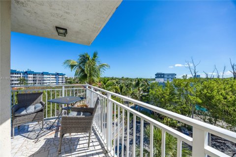 Copropriété à vendre à North Miami Beach, Floride: 2 chambres, 124.49 m2 № 1389944 - photo 16