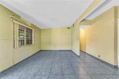 Casa en venta en Miami, Florida, 4 dormitorios, 170.38 m2 № 1389948 - foto 6