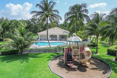 Adosado en venta en West Palm Beach, Florida, 2 dormitorios, 111.67 m2 № 1186625 - foto 12