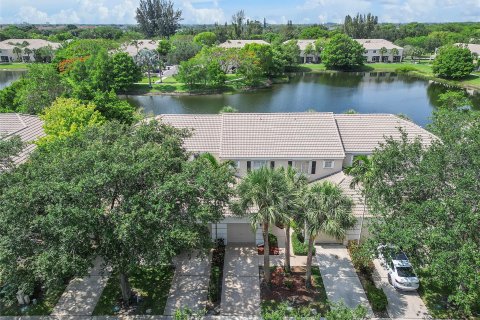 Adosado en venta en West Palm Beach, Florida, 2 dormitorios, 111.67 m2 № 1186625 - foto 17