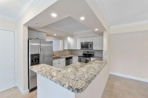 Copropriété à vendre à Deerfield Beach, Floride: 2 chambres, 102.84 m2 № 1154253 - photo 25