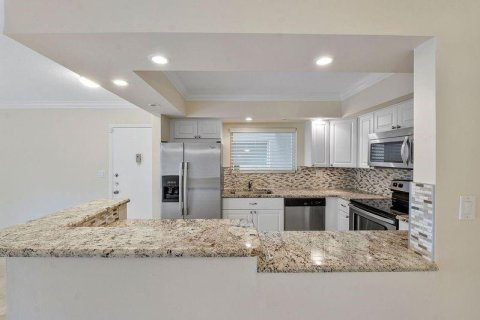 Condo in Deerfield Beach, Florida, 2 bedrooms  № 1154253 - photo 22