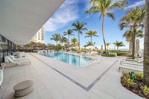 Copropriété à vendre à Pompano Beach, Floride: 3 chambres, 181.62 m2 № 945962 - photo 10