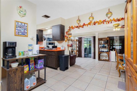 House in Port Charlotte, Florida 3 bedrooms, 147.81 sq.m. № 1369953 - photo 7