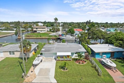 Villa ou maison à vendre à Hudson, Floride: 2 chambres, 90.3 m2 № 1369954 - photo 3