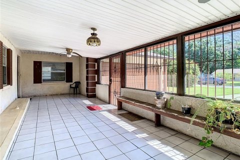 Casa en venta en Tampa, Florida, 3 dormitorios, 147.71 m2 № 1370021 - foto 5