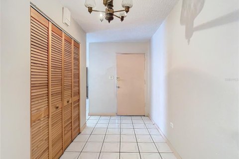 Villa ou maison à vendre à Tampa, Floride: 3 chambres, 147.71 m2 № 1370021 - photo 8