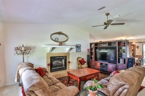 Casa en venta en Palm Coast, Florida, 3 dormitorios, 131.18 m2 № 1344191 - foto 6