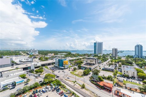 Condo in Miami, Florida, 1 bedroom  № 1345428 - photo 8