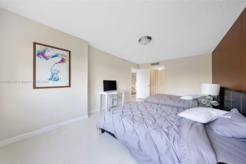 Condominio en venta en Miami Beach, Florida, 2 dormitorios, 119.84 m2 № 1345429 - foto 26