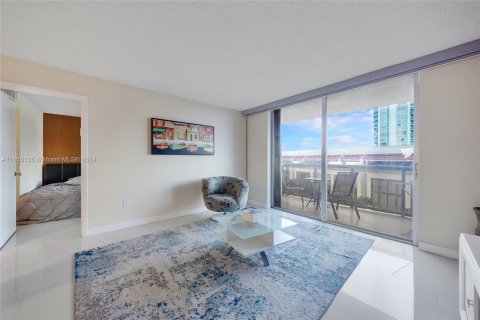 Condominio en venta en Miami Beach, Florida, 2 dormitorios, 119.84 m2 № 1345429 - foto 11