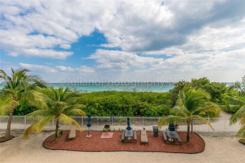 Condominio en venta en Miami Beach, Florida, 2 dormitorios, 119.84 m2 № 1345429 - foto 30