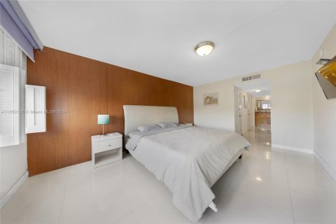 Condominio en venta en Miami Beach, Florida, 2 dormitorios, 119.84 m2 № 1345429 - foto 20