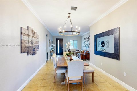 Casa en venta en Miami, Florida, 4 dormitorios, 189.52 m2 № 1333258 - foto 9