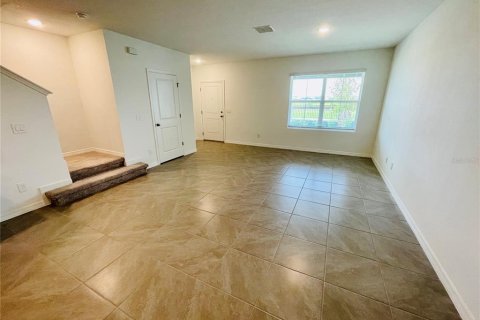 Townhouse in Winter Garden, Florida 3 bedrooms, 142.7 sq.m. № 1352576 - photo 5