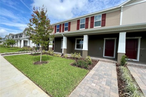 Townhouse in Winter Garden, Florida 3 bedrooms, 142.7 sq.m. № 1352576 - photo 2