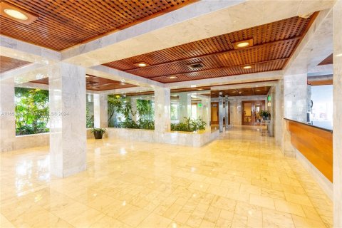 Condo in Miami Beach, Florida, 1 bedroom  № 1345846 - photo 11