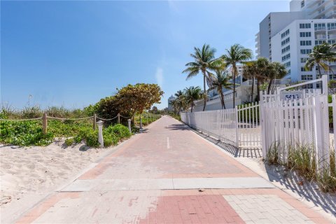 Copropriété à vendre à Miami Beach, Floride: 1 chambre, 69.77 m2 № 1345846 - photo 3