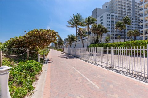 Copropriété à vendre à Miami Beach, Floride: 1 chambre, 69.77 m2 № 1345846 - photo 2