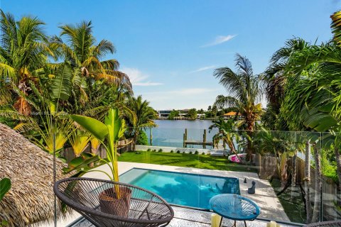 Casa en venta en Miami Beach, Florida, 4 dormitorios, 190.08 m2 № 1345847 - foto 11